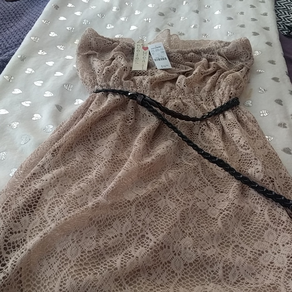 Tube dress with belt